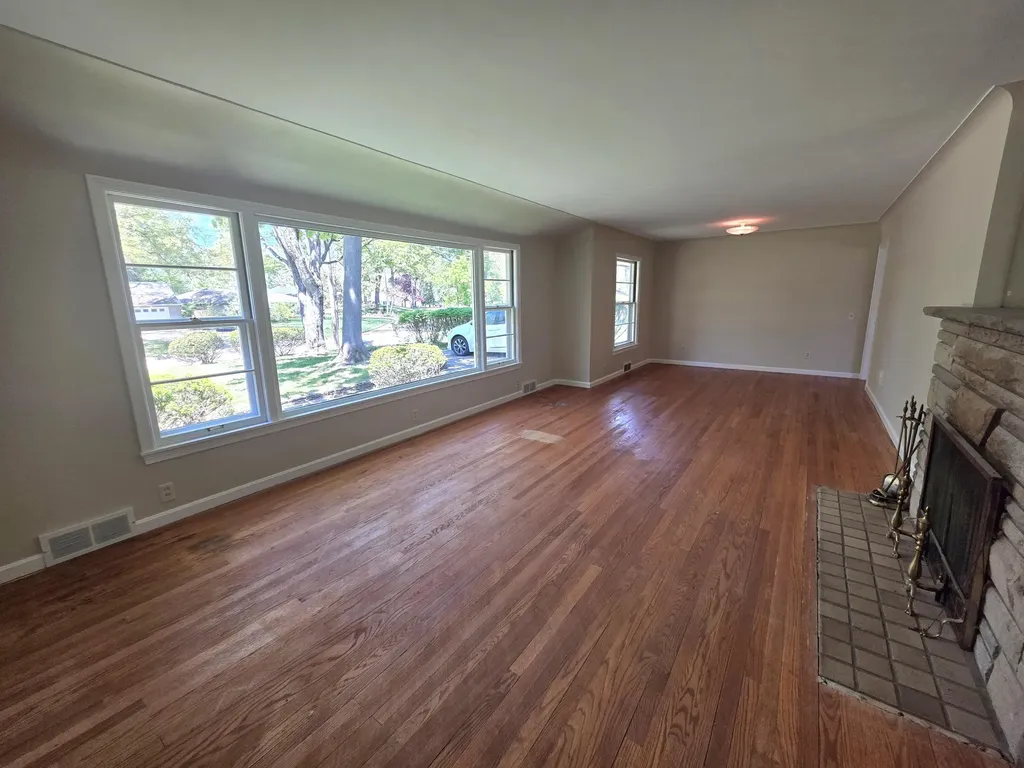 4029 Lakeside Drive Kalamazoo Charter Township MI 49008