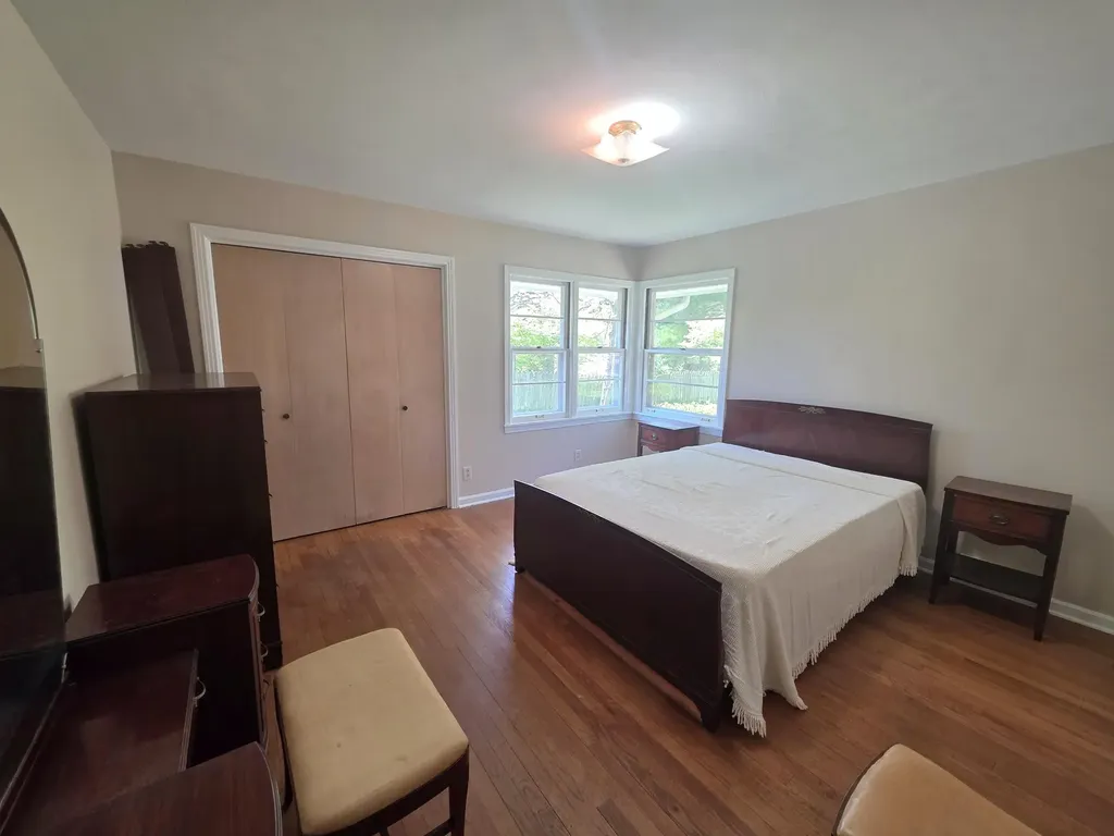 4029 Lakeside Drive Kalamazoo Charter Township MI 49008