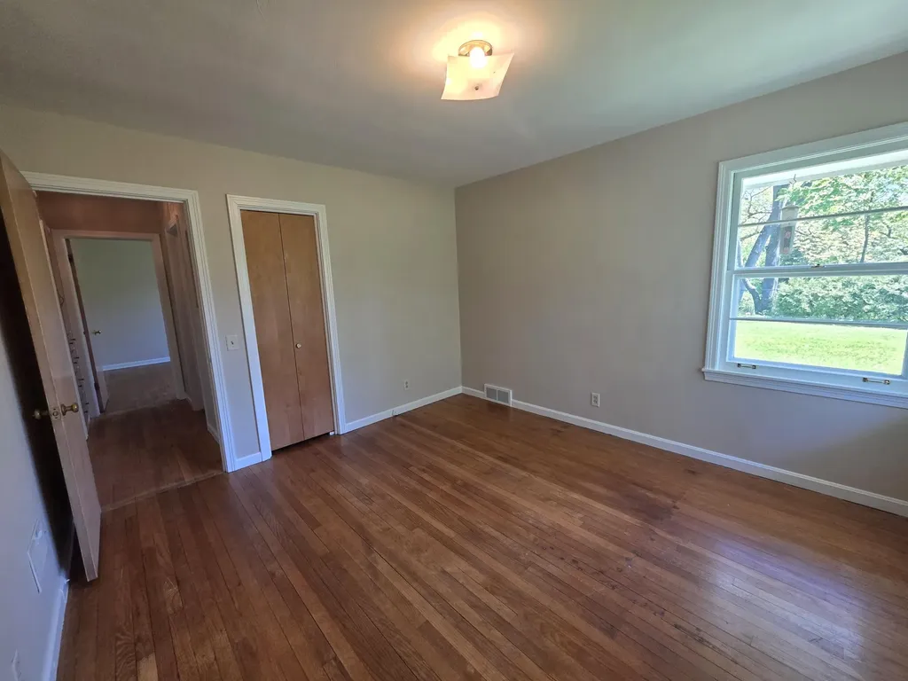 4029 Lakeside Drive Kalamazoo Charter Township MI 49008