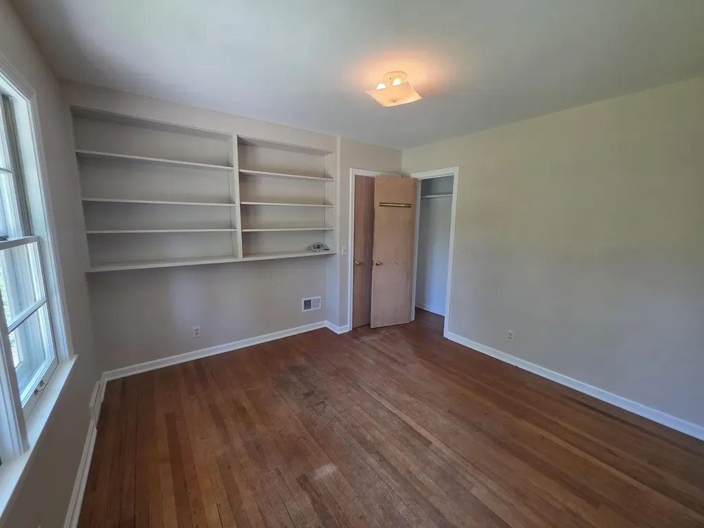 4029 Lakeside Drive Kalamazoo Charter Township MI 49008