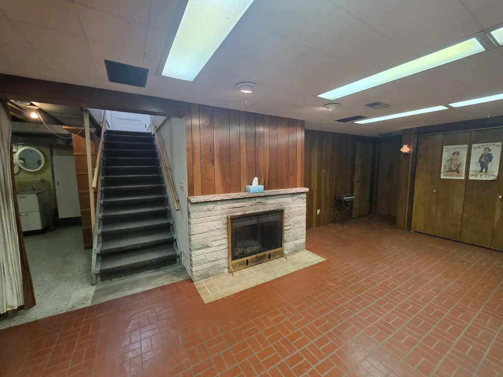 4029 Lakeside Drive Kalamazoo Charter Township MI 49008