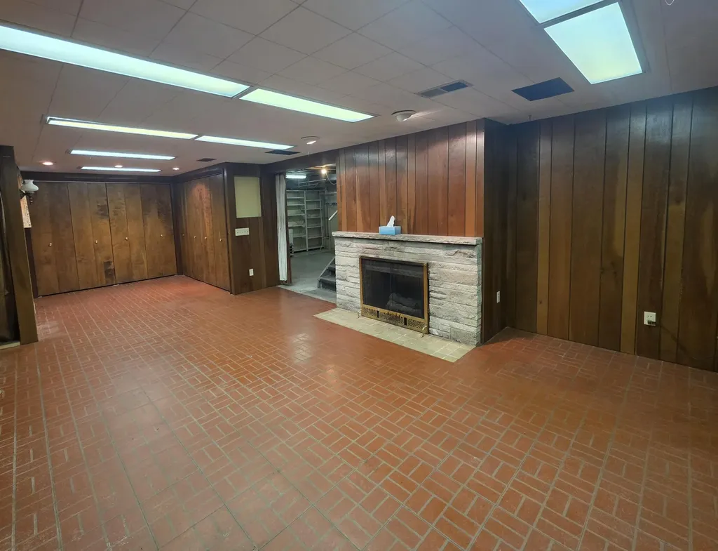 4029 Lakeside Drive Kalamazoo Charter Township MI 49008
