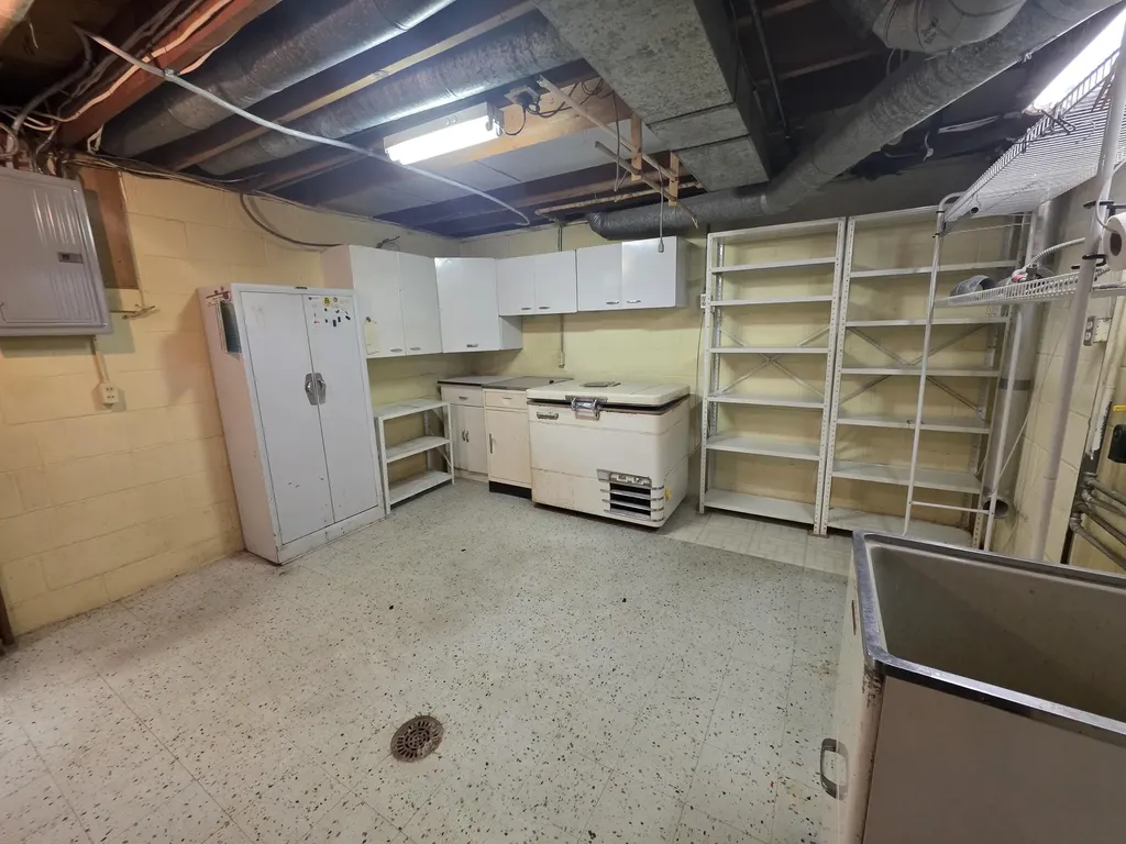 4029 Lakeside Drive Kalamazoo Charter Township MI 49008