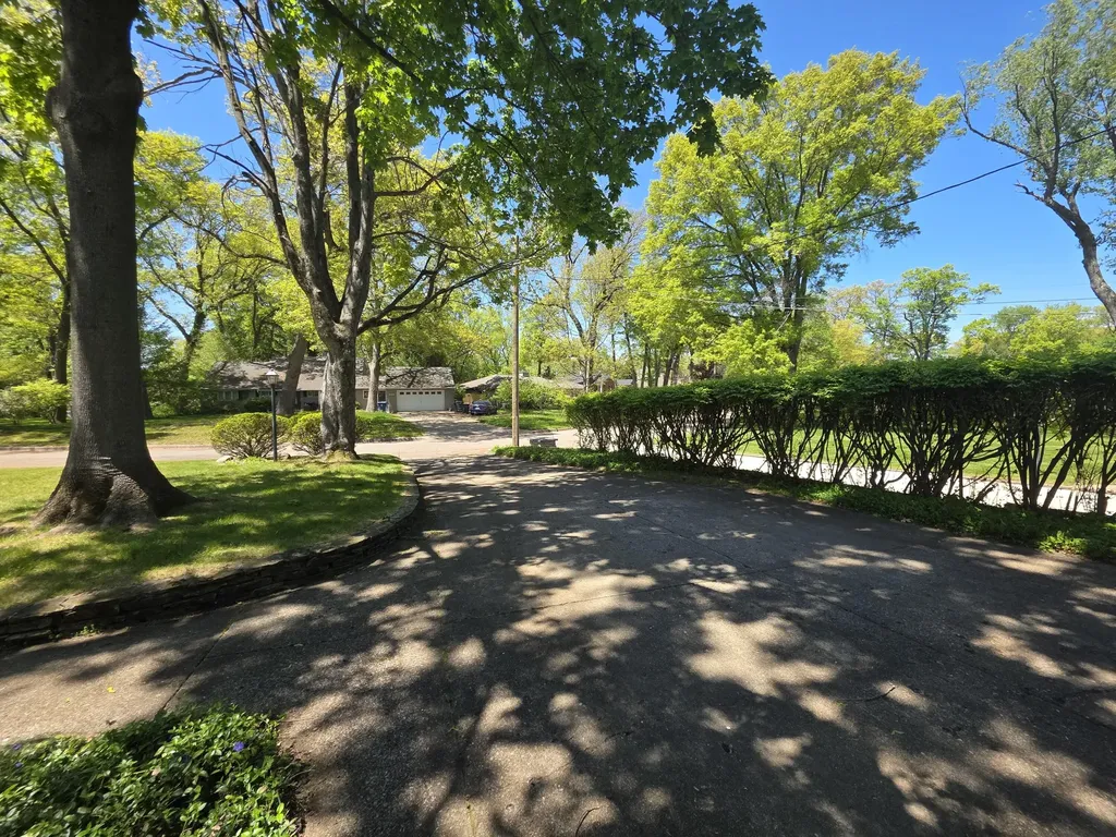 4029 Lakeside Drive Kalamazoo Charter Township MI 49008