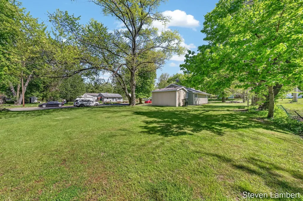 1028 S Hayes Street Hastings City MI 49058