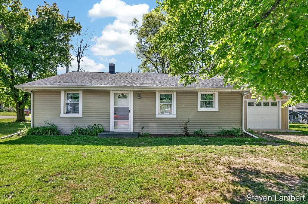 1028 S Hayes Street Hastings City MI 49058