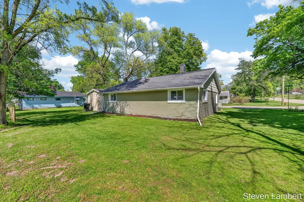 1028 S Hayes Street Hastings City MI 49058
