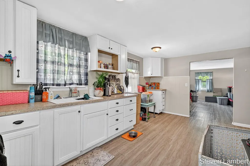 1028 S Hayes Street Hastings City MI 49058