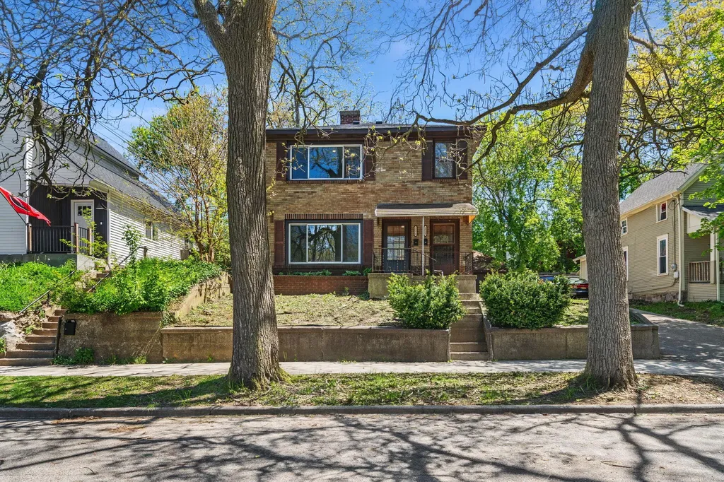 1568 Forrest Avenue NE Grand Rapids City MI 49505