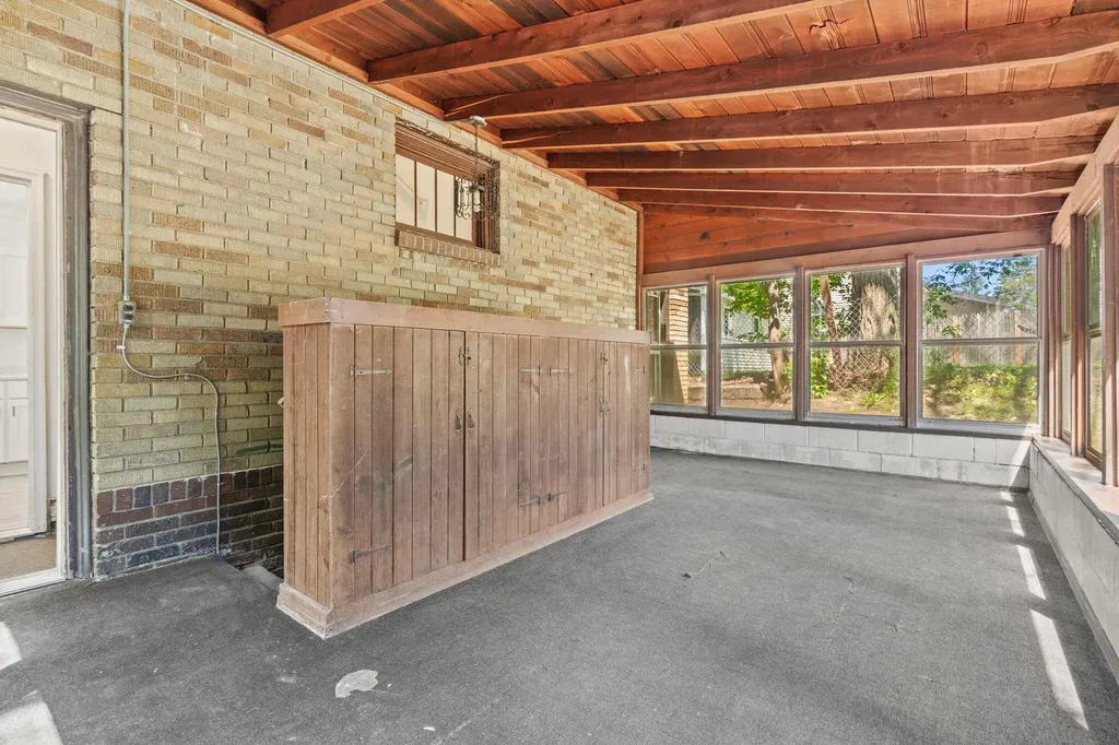 1568 Forrest Avenue NE Grand Rapids City MI 49505