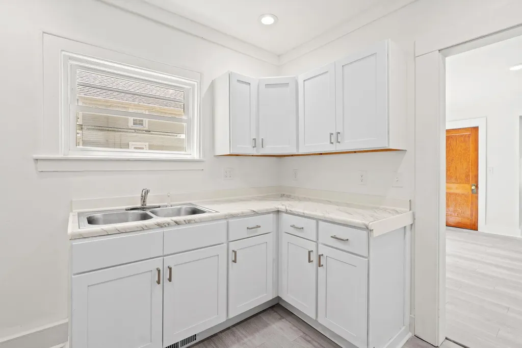 1568 Forrest Avenue NE Grand Rapids City MI 49505