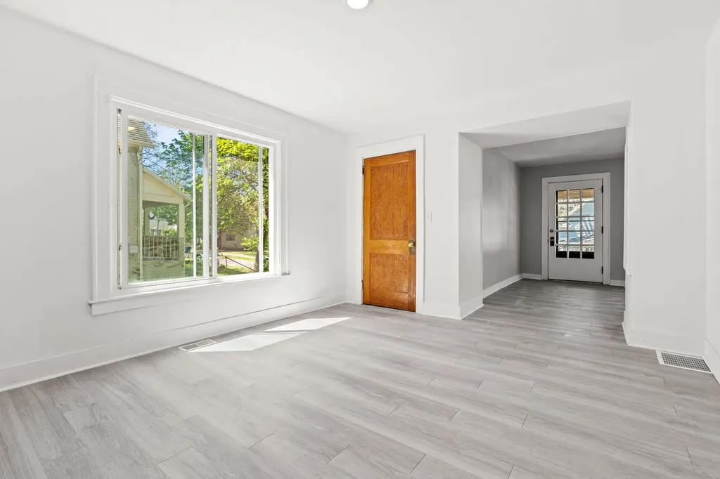 1568 Forrest Avenue NE Grand Rapids City MI 49505