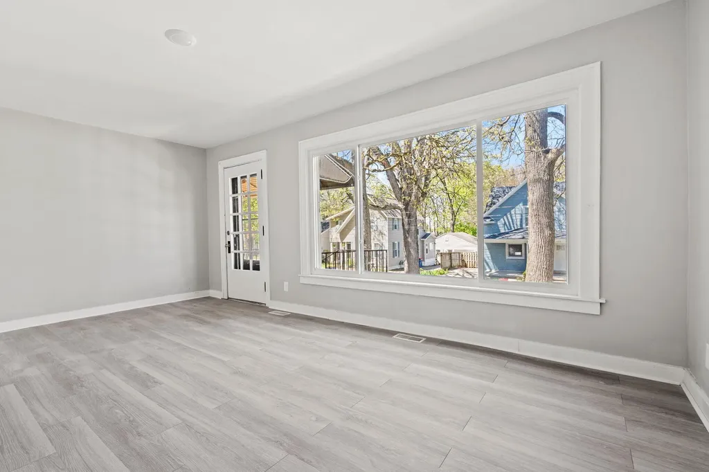 1568 Forrest Avenue NE Grand Rapids City MI 49505