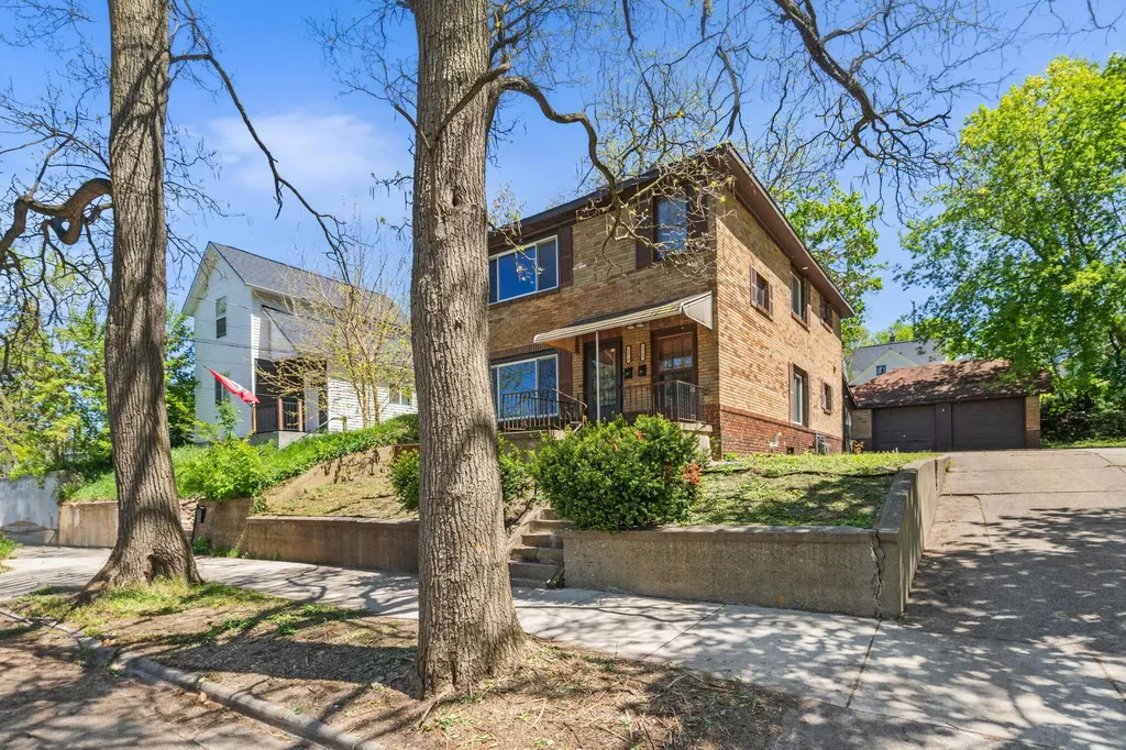 1568 Forrest Avenue NE Grand Rapids City MI 49505