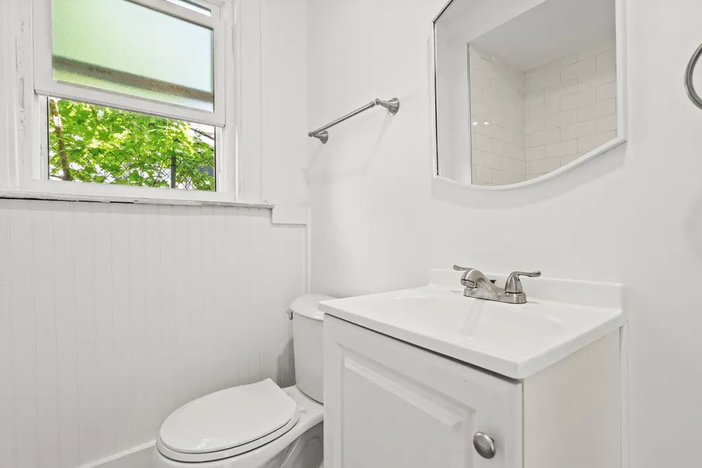 1568 Forrest Avenue NE Grand Rapids City MI 49505