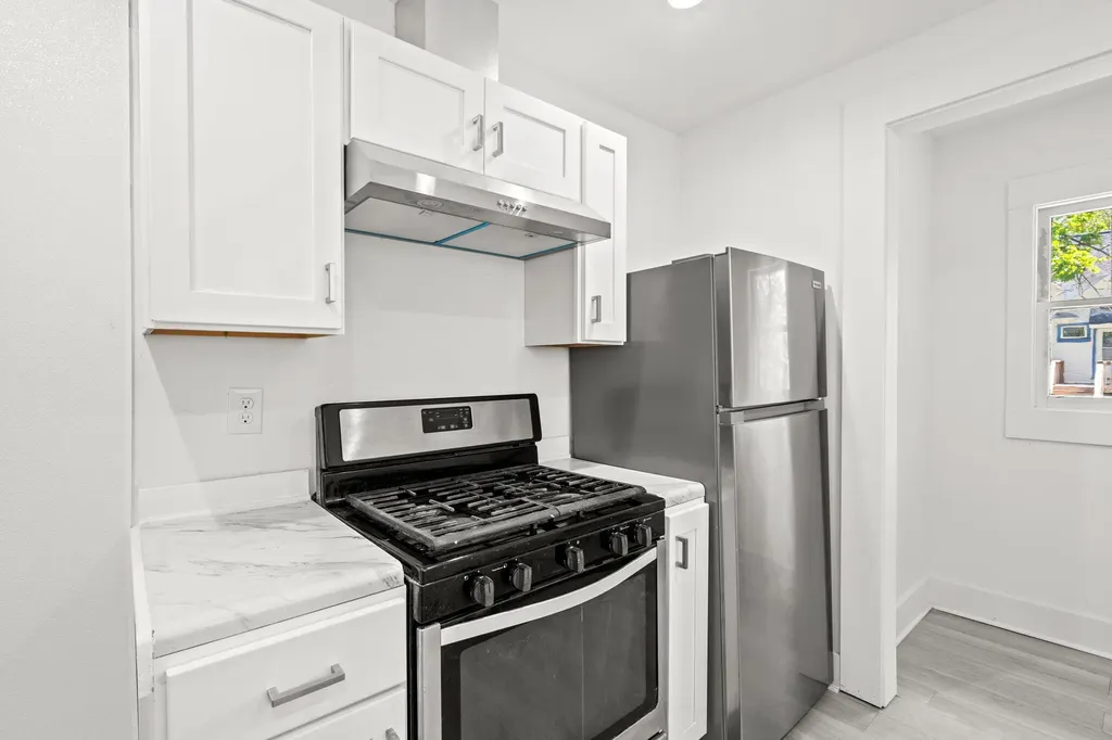 1568 Forrest Avenue NE Grand Rapids City MI 49505