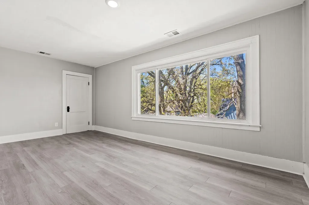 1568 Forrest Avenue NE Grand Rapids City MI 49505