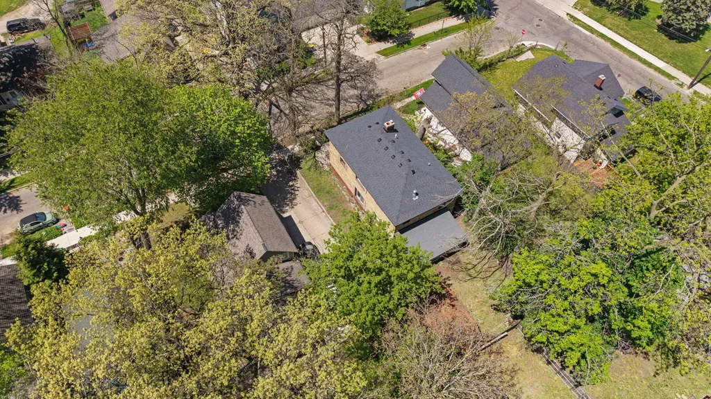 1568 Forrest Avenue NE Grand Rapids City MI 49505
