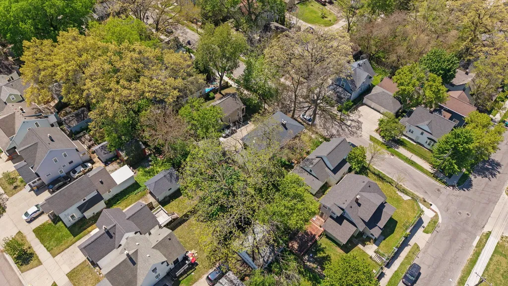 1568 Forrest Avenue NE Grand Rapids City MI 49505