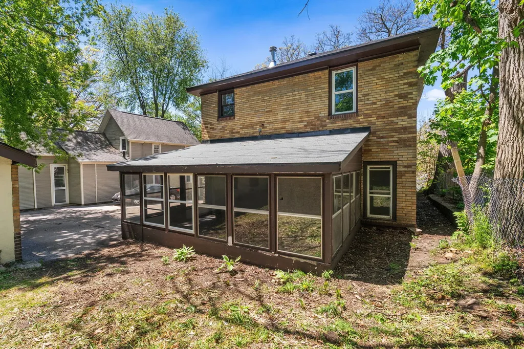 1568 Forrest Avenue NE Grand Rapids City MI 49505