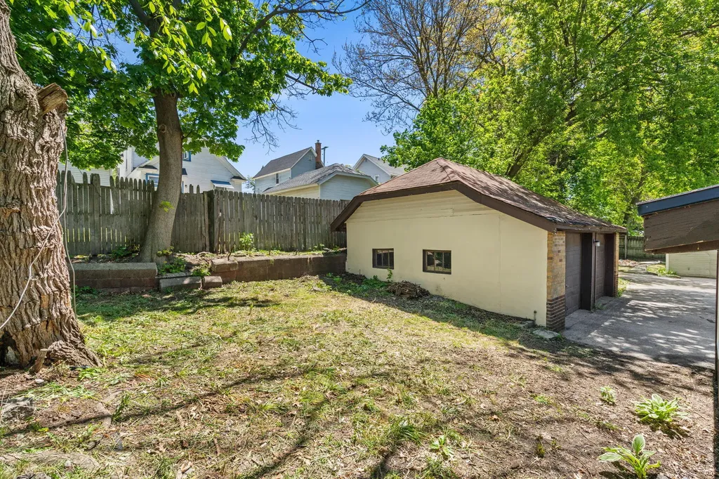 1568 Forrest Avenue NE Grand Rapids City MI 49505