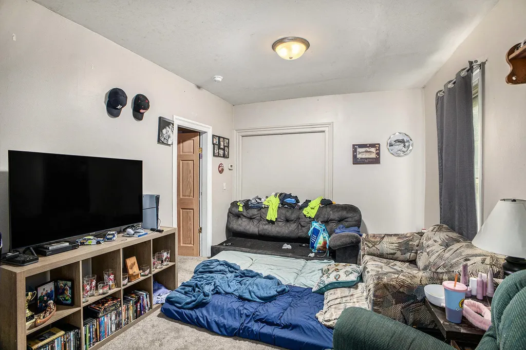 831 Vine Street Lansing City MI 48912