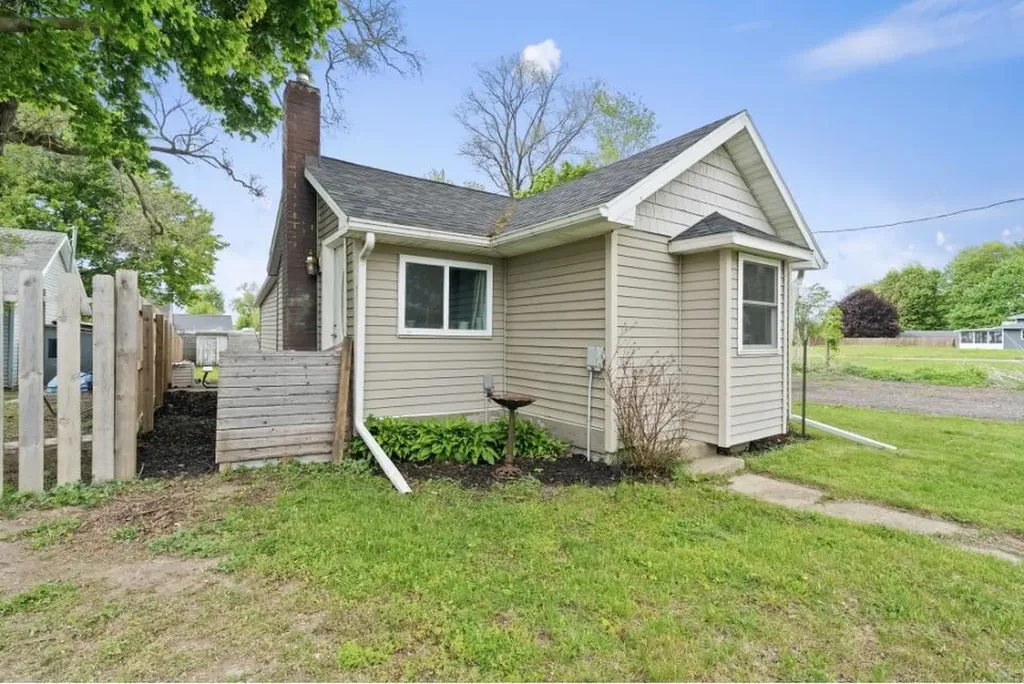 937 124th Avenue Wayland Township MI 49344