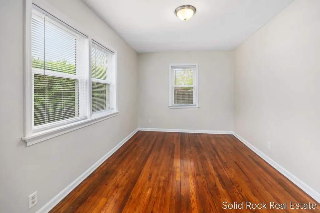 1146 Eastern Avenue NE Grand Rapids City MI 49503