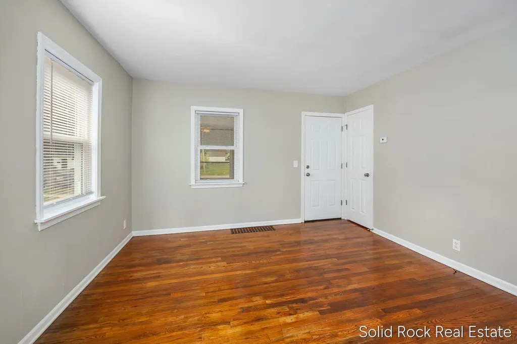 1146 Eastern Avenue NE Grand Rapids City MI 49503