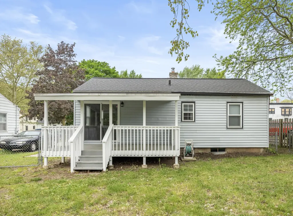 1146 Eastern Avenue NE Grand Rapids City MI 49503