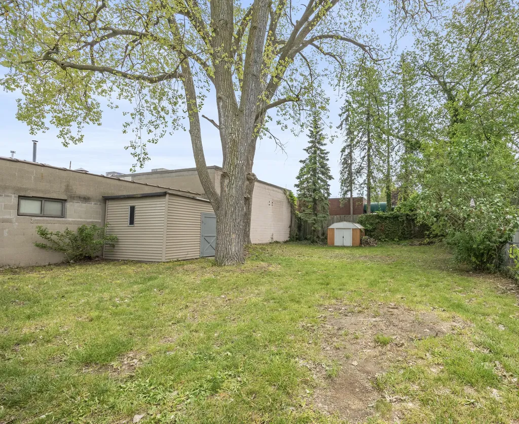 1146 Eastern Avenue NE Grand Rapids City MI 49503