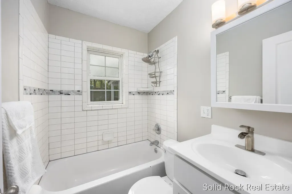 1146 Eastern Avenue NE Grand Rapids City MI 49503