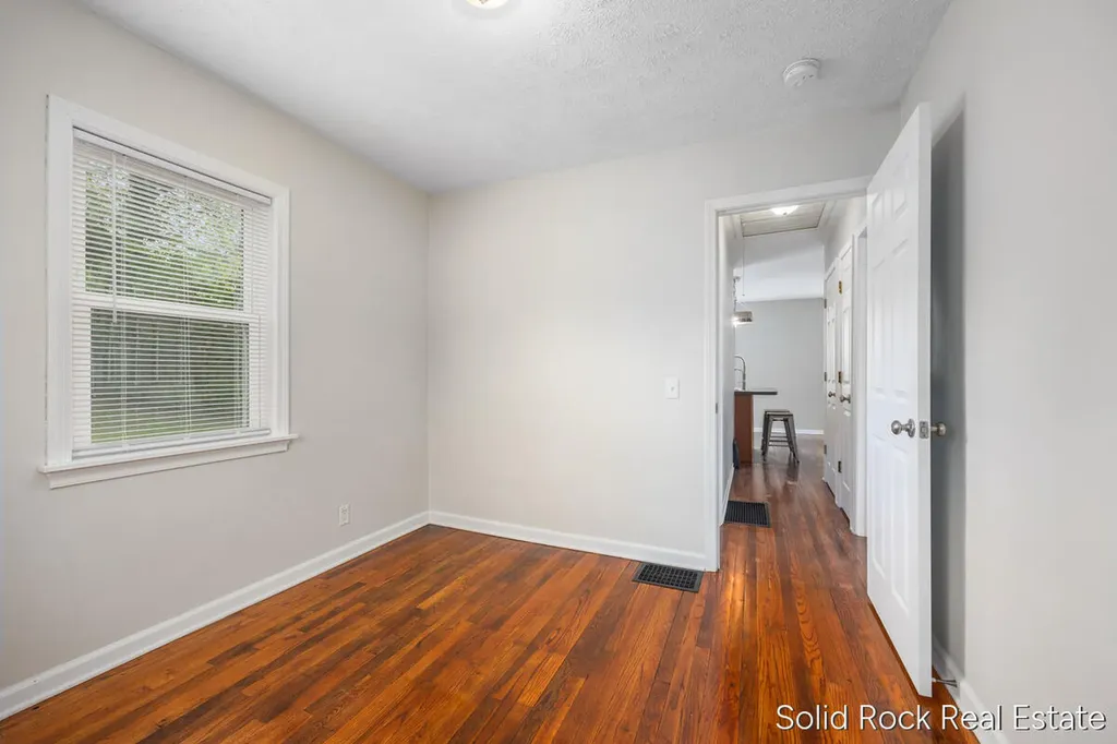 1146 Eastern Avenue NE Grand Rapids City MI 49503