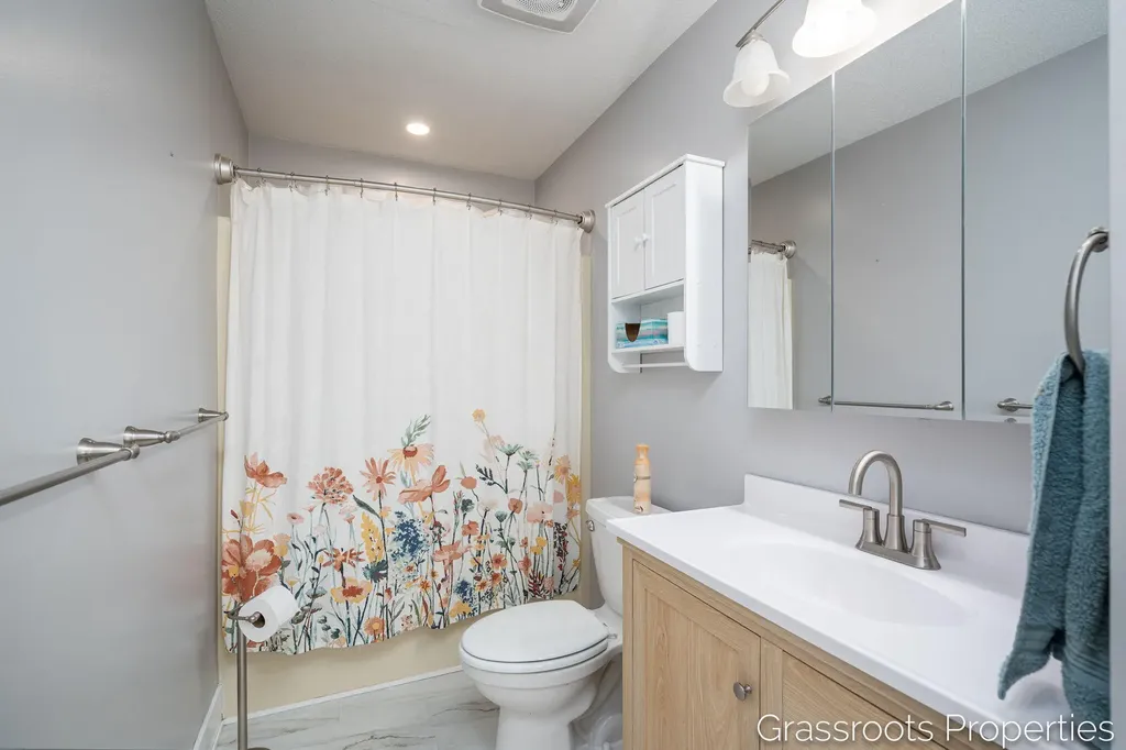 11706 S Us 31 Montague Township MI 49437
