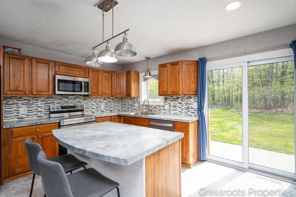 11706 S Us 31 Montague Township MI 49437