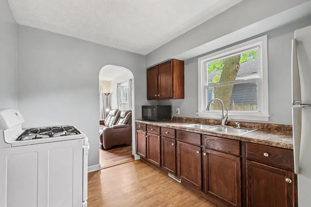 1144 36th Street SW Wyoming City MI 49509