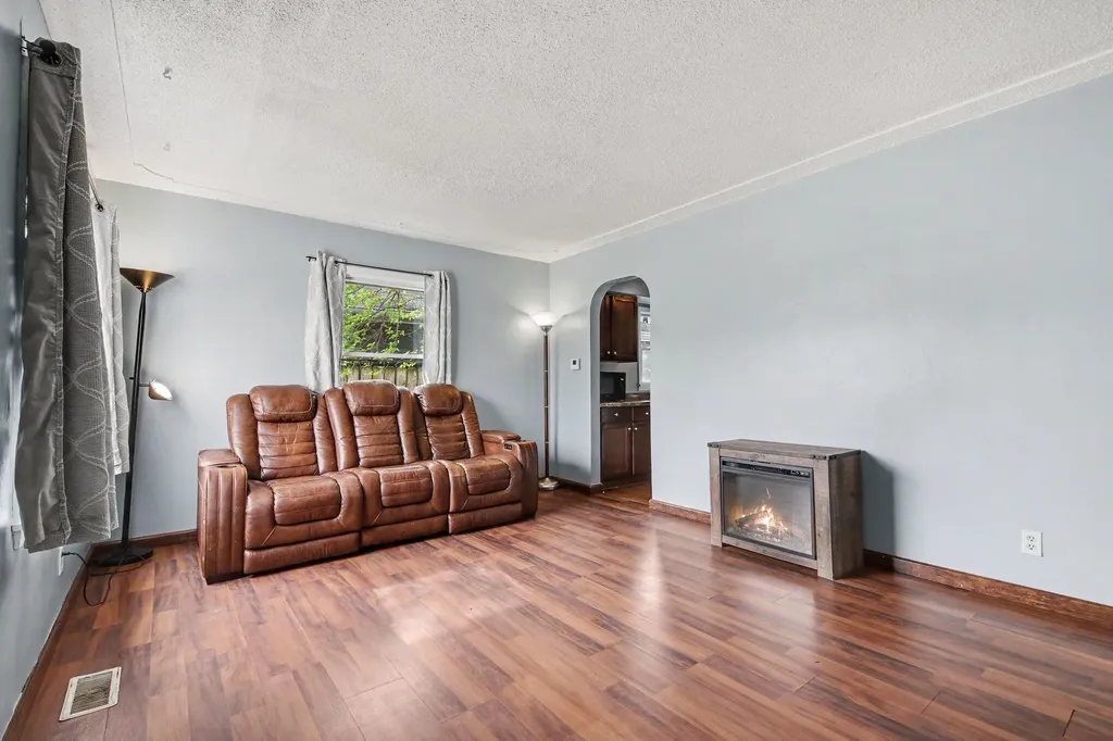 1144 36th Street SW Wyoming City MI 49509