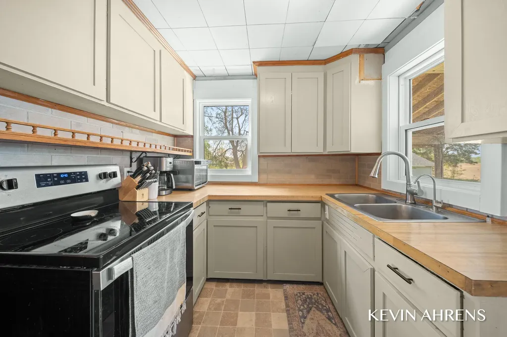 16927 Juniper Drive Wright Township MI 49403