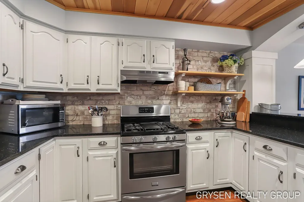 1336 Bent Tree Drive Georgetown Charter Township MI 49426