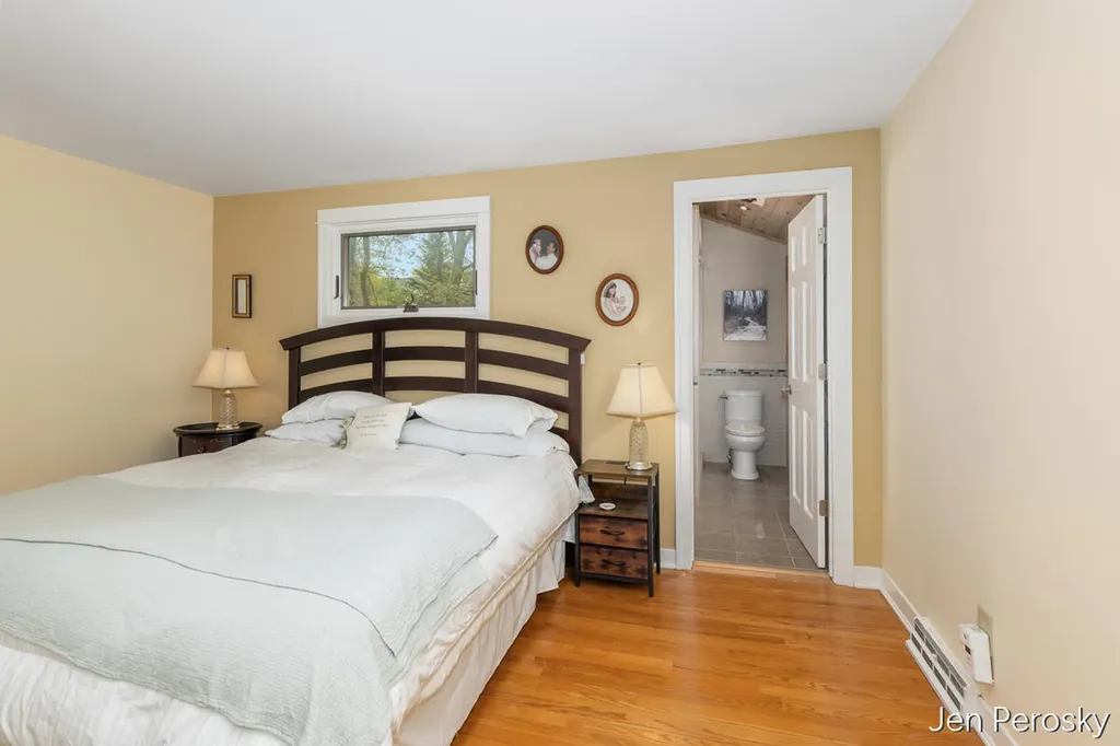 1646 Laurel Avenue SE East Grand Rapids City MI 49506