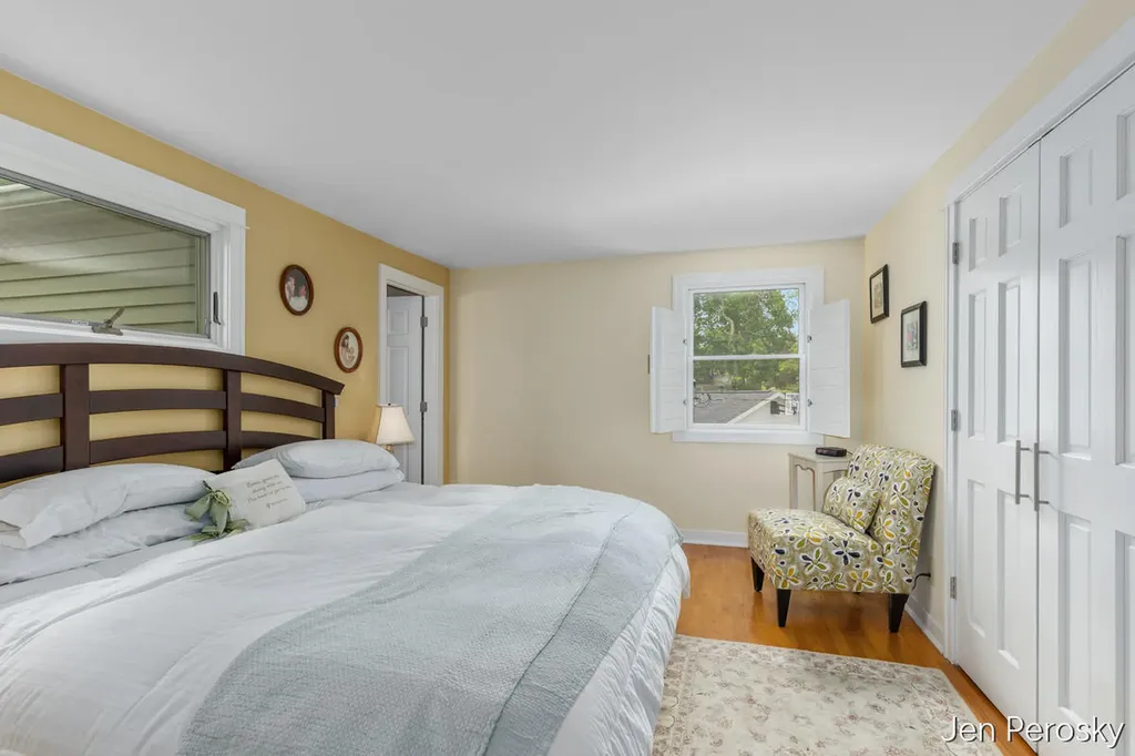 1646 Laurel Avenue SE East Grand Rapids City MI 49506
