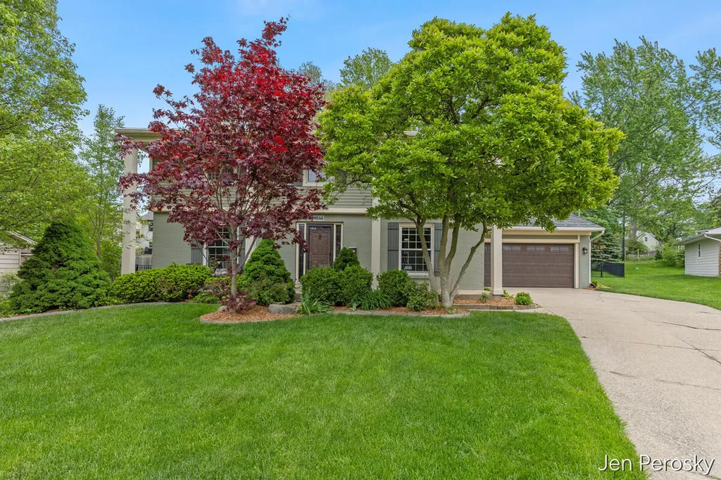 1646 Laurel Avenue SE East Grand Rapids City MI 49506