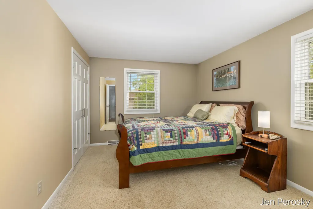 1646 Laurel Avenue SE East Grand Rapids City MI 49506