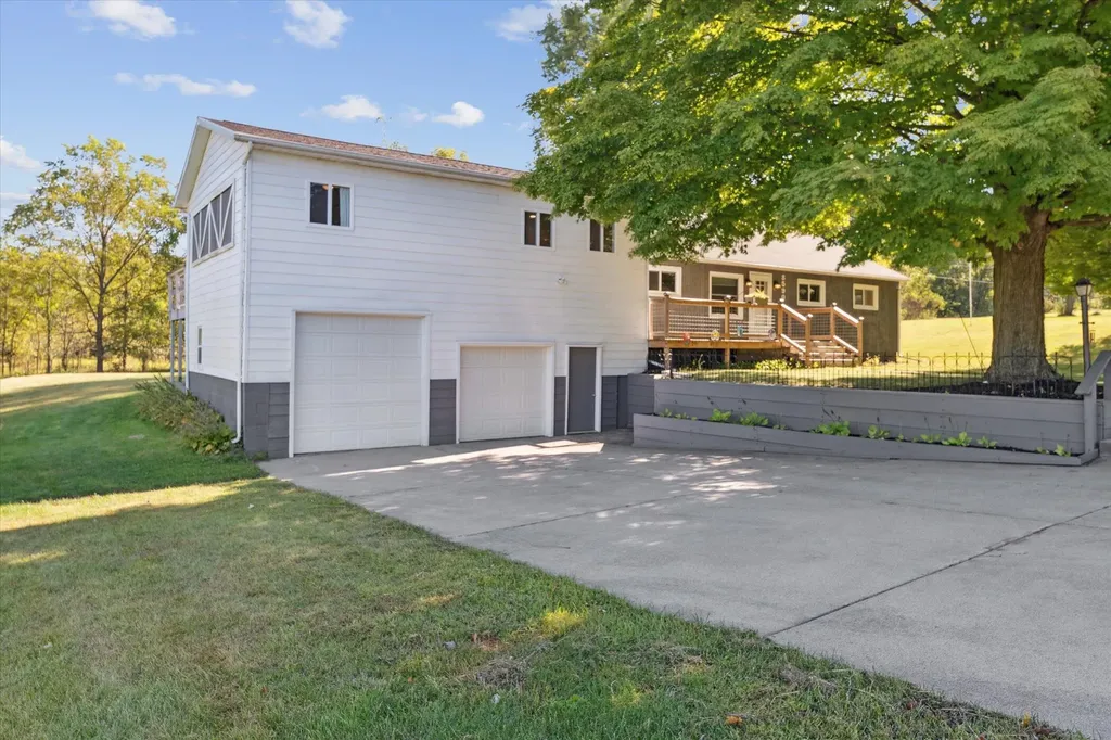 8590 Greenfield Highway Bellevue Township MI 49021