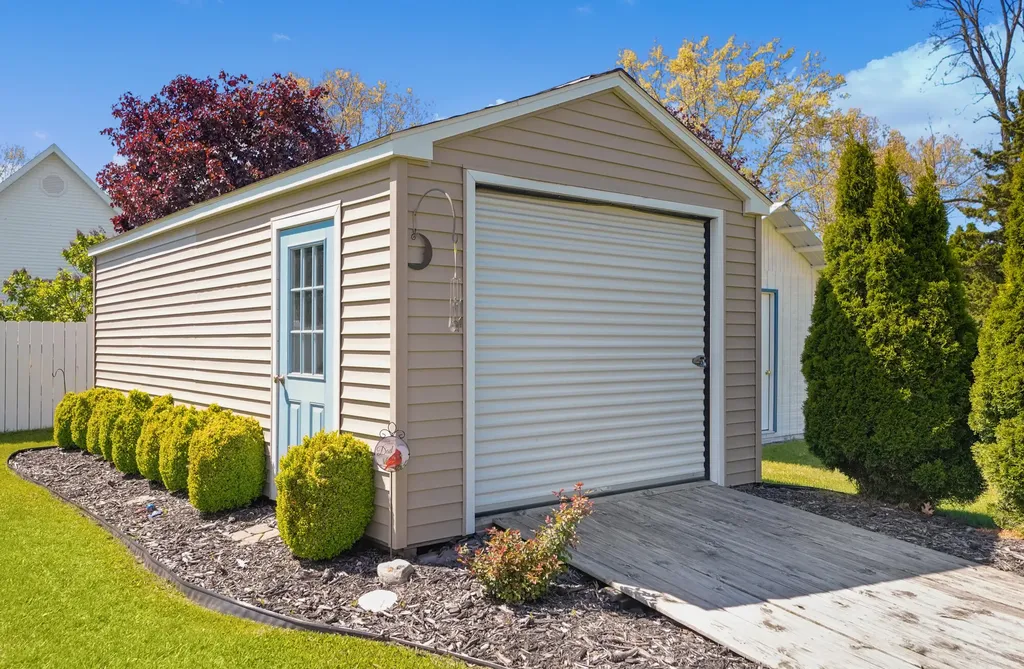 4960 Pheasant Way Lincoln Charter Township MI 49127