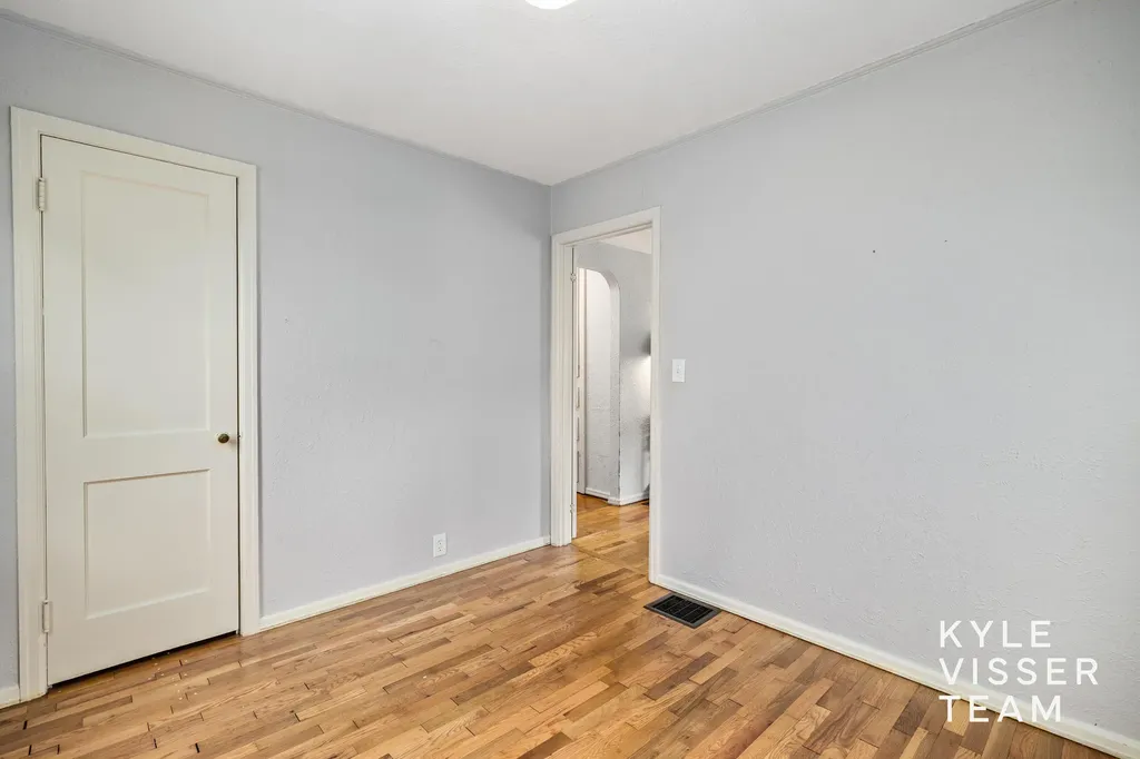 331 41st Street SW Wyoming City MI 49548