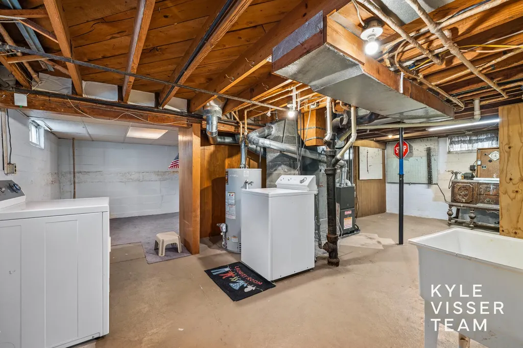 331 41st Street SW Wyoming City MI 49548