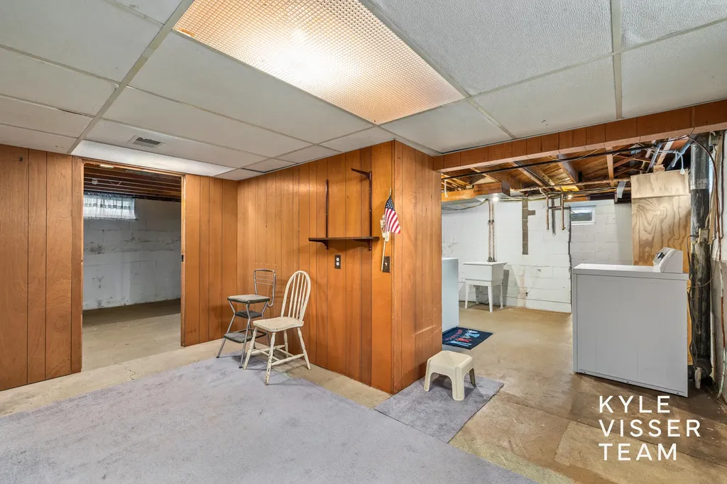 331 41st Street SW Wyoming City MI 49548