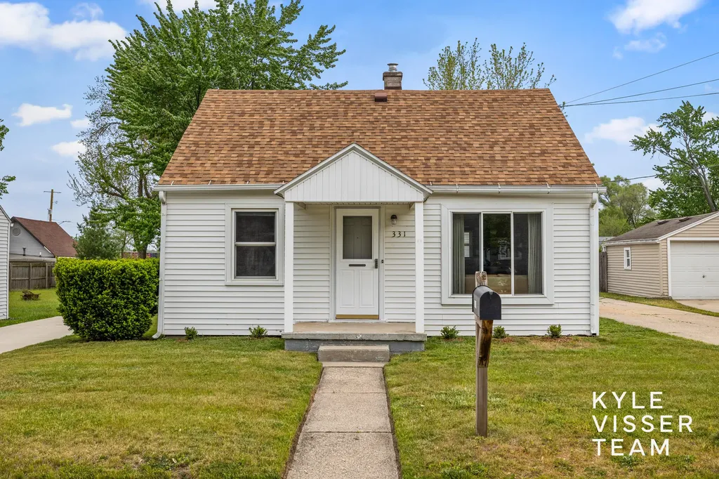 331 41st Street SW Wyoming City MI 49548