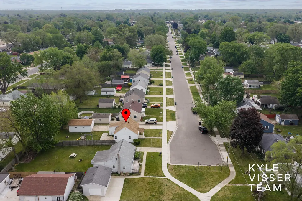 331 41st Street SW Wyoming City MI 49548